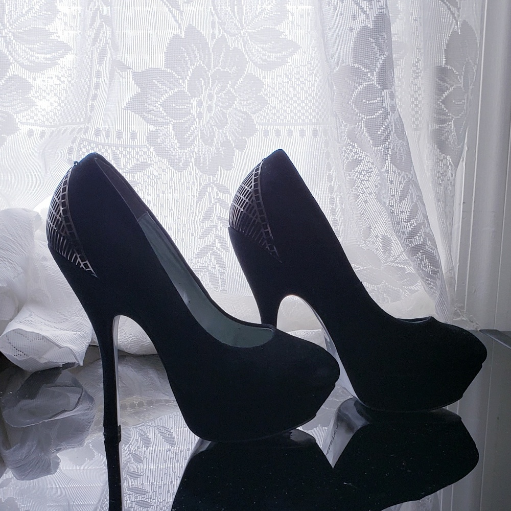 H by Halston black suede platform pumps